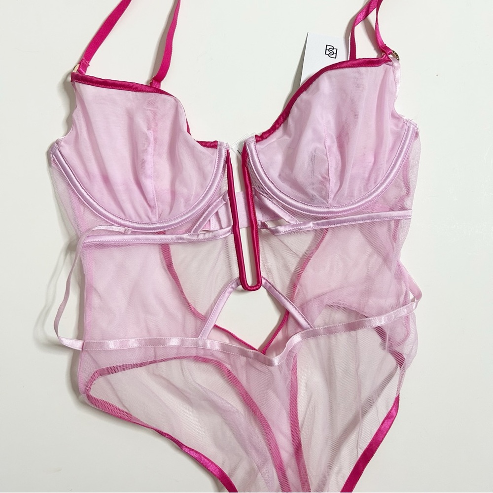 NWT Joni Bodysuit in Fuchsia Pink & Pirouette Pink
BLUEBELLA (size 32DD/E) - Picture 4 of 9